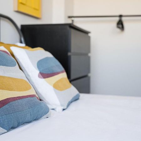 Guestready - Quental Wallpaper Near Marques Square Porto Bagian luar foto