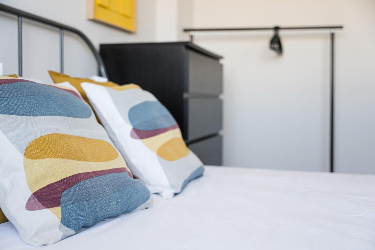 Guestready - Quental Wallpaper Near Marques Square Porto Bagian luar foto