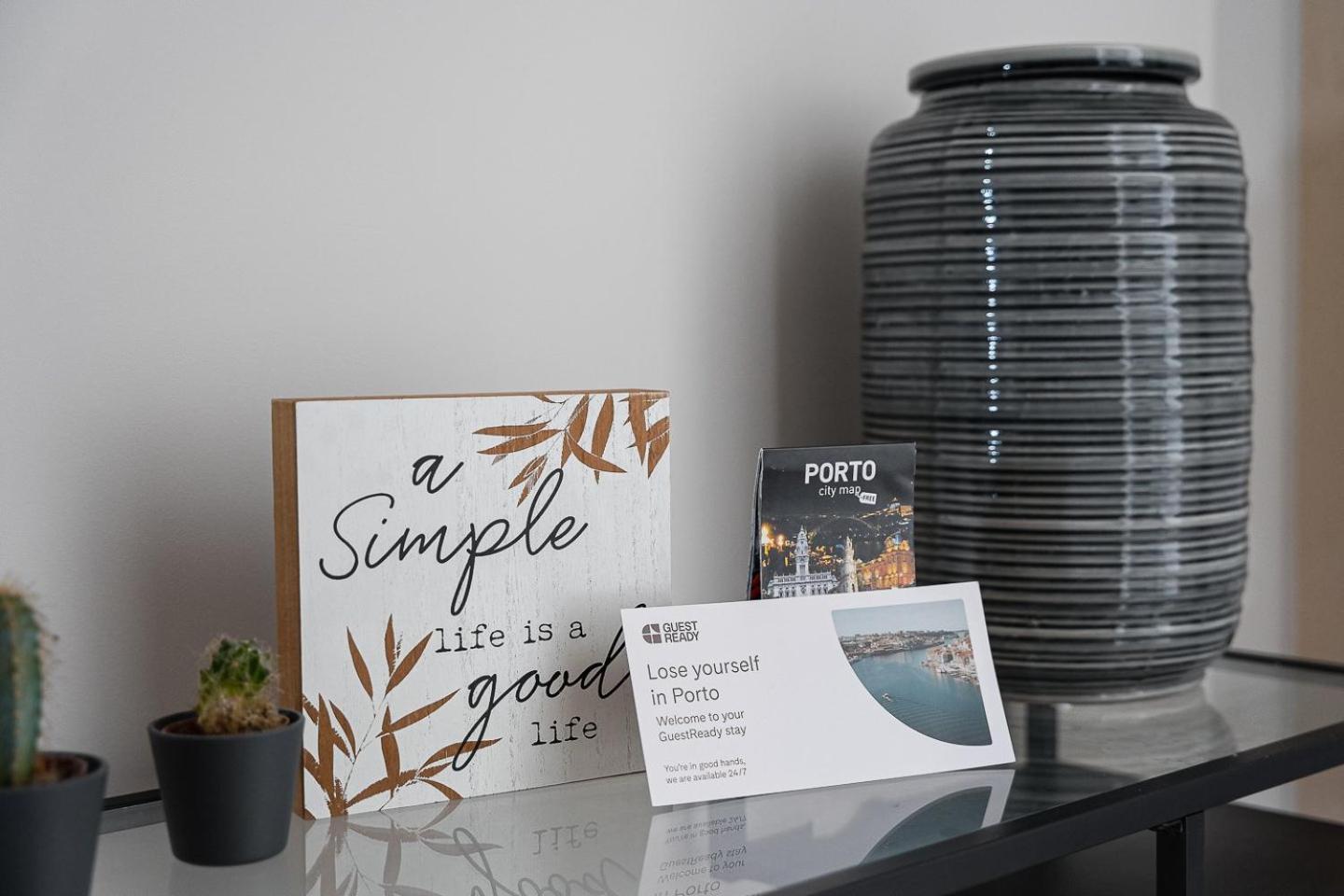 Guestready - Quental Wallpaper Near Marques Square Porto Bagian luar foto