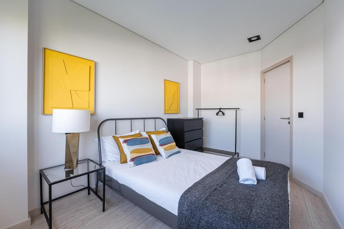 Guestready - Quental Wallpaper Near Marques Square Porto Bagian luar foto