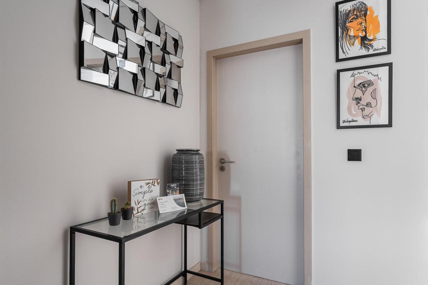 Guestready - Quental Wallpaper Near Marques Square Porto Bagian luar foto