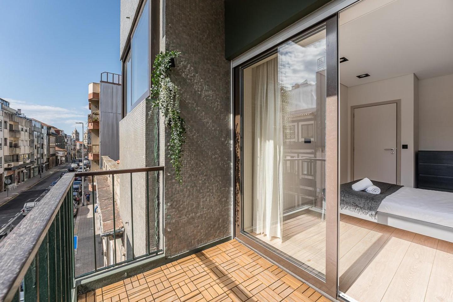 Guestready - Quental Wallpaper Near Marques Square Porto Bagian luar foto