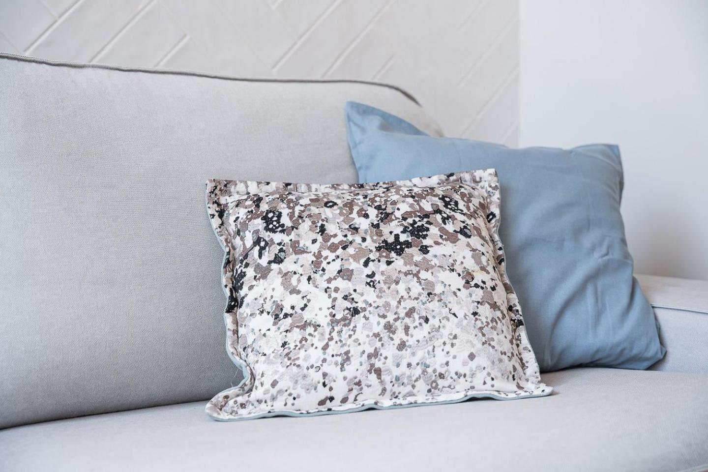 Guestready - Quental Wallpaper Near Marques Square Porto Bagian luar foto