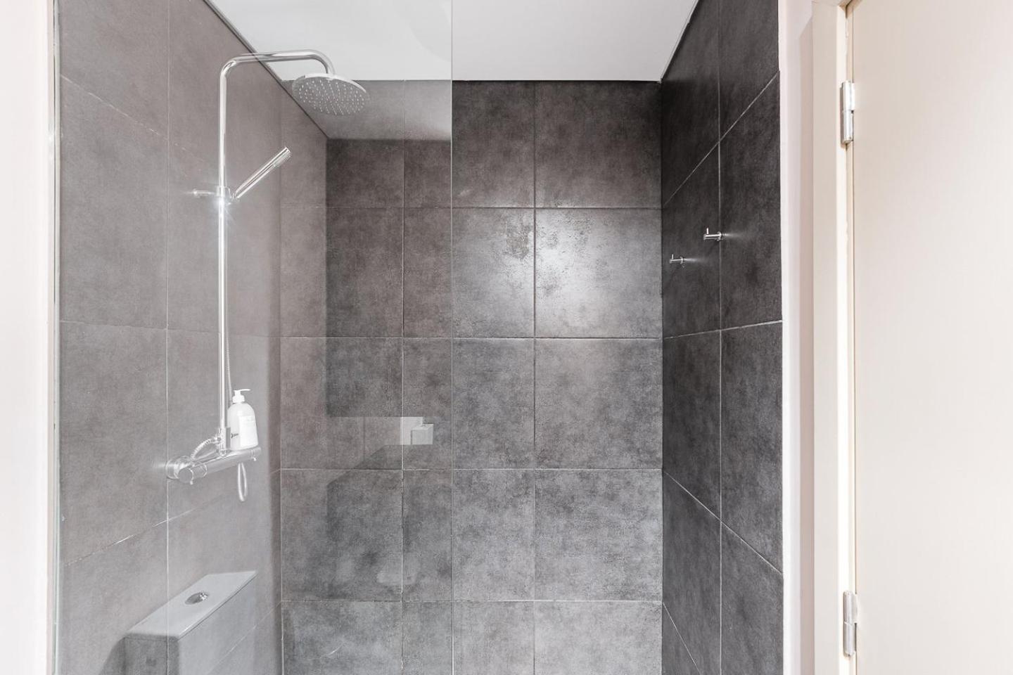 Guestready - Quental Wallpaper Near Marques Square Porto Bagian luar foto