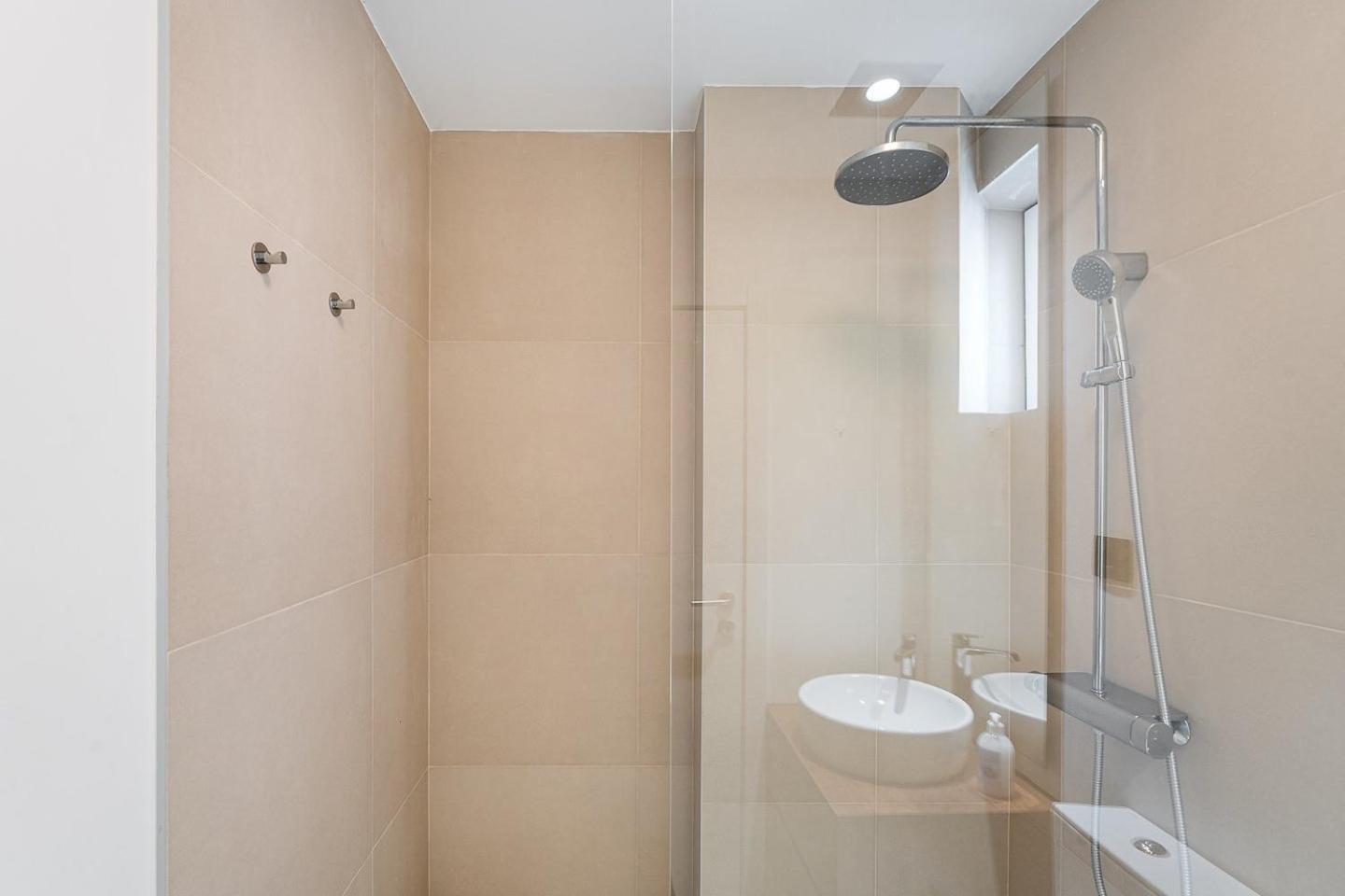Guestready - Quental Wallpaper Near Marques Square Porto Bagian luar foto