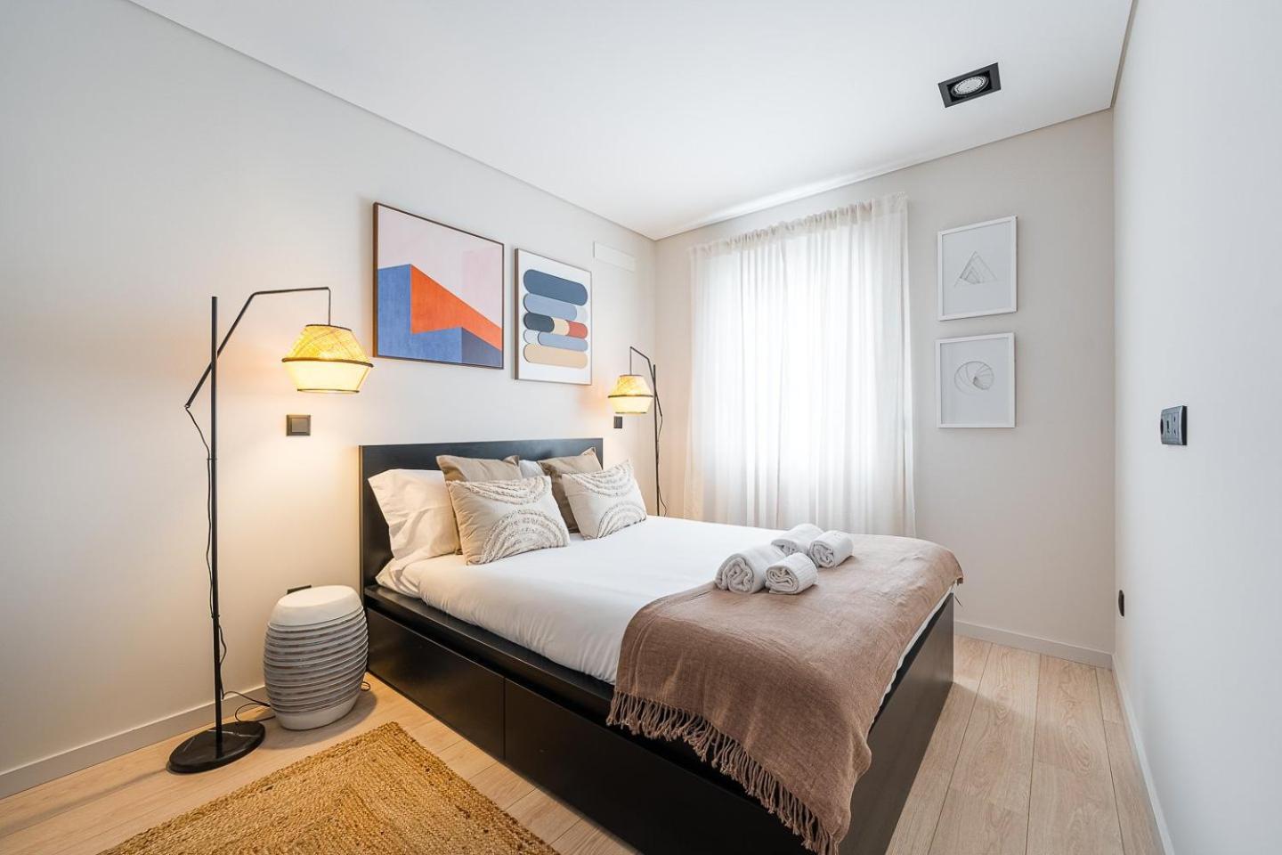 Guestready - Quental Wallpaper Near Marques Square Porto Bagian luar foto