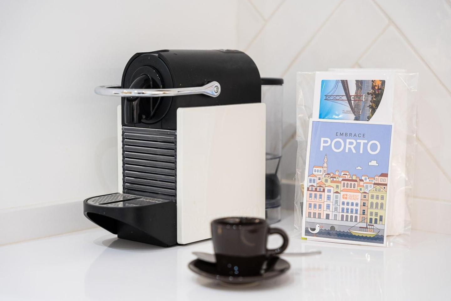 Guestready - Quental Wallpaper Near Marques Square Porto Bagian luar foto
