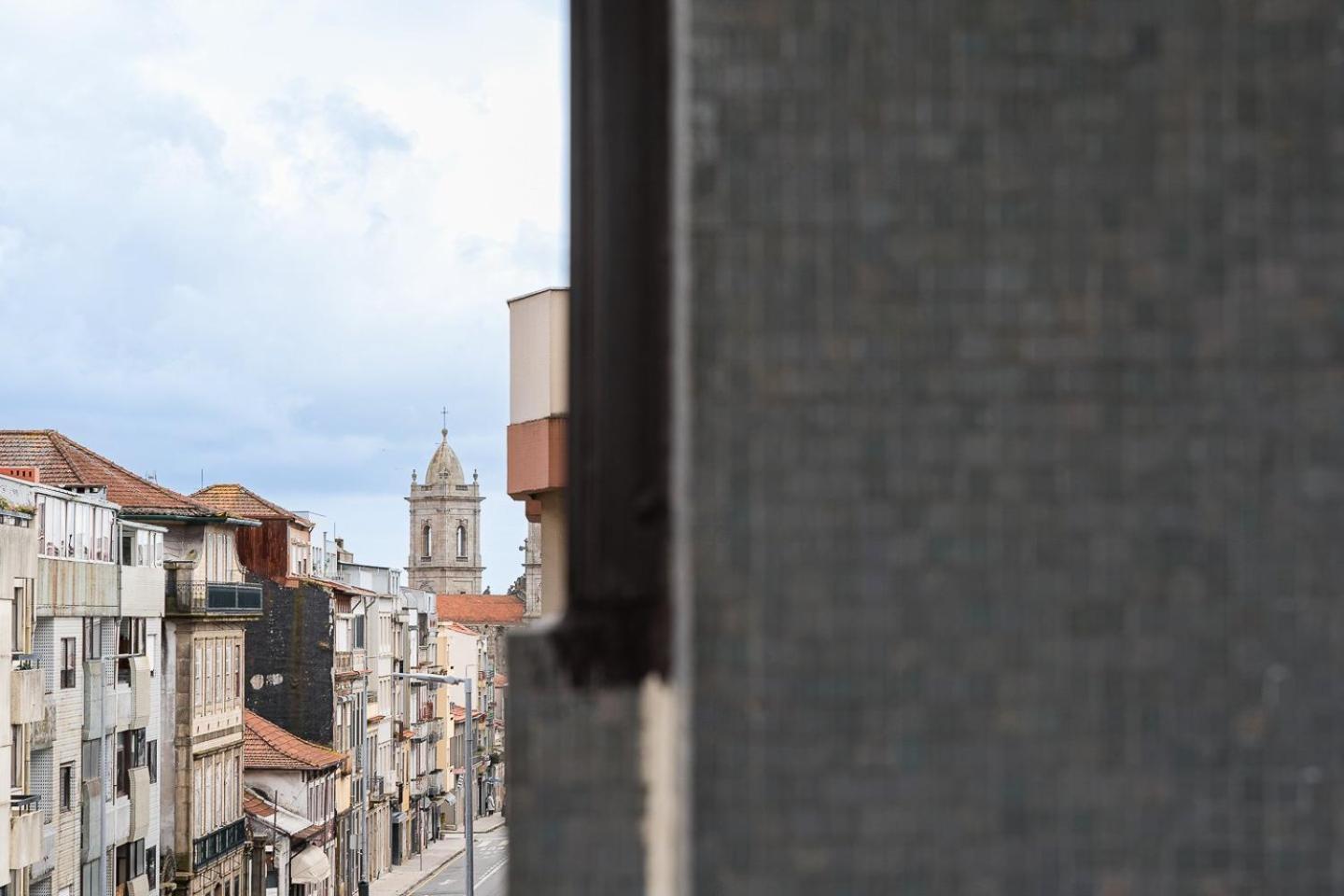 Guestready - Quental Wallpaper Near Marques Square Porto Bagian luar foto